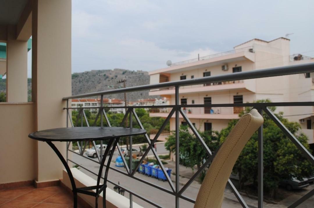 Kolokotroni'S Apartment Nafplio Exterior photo